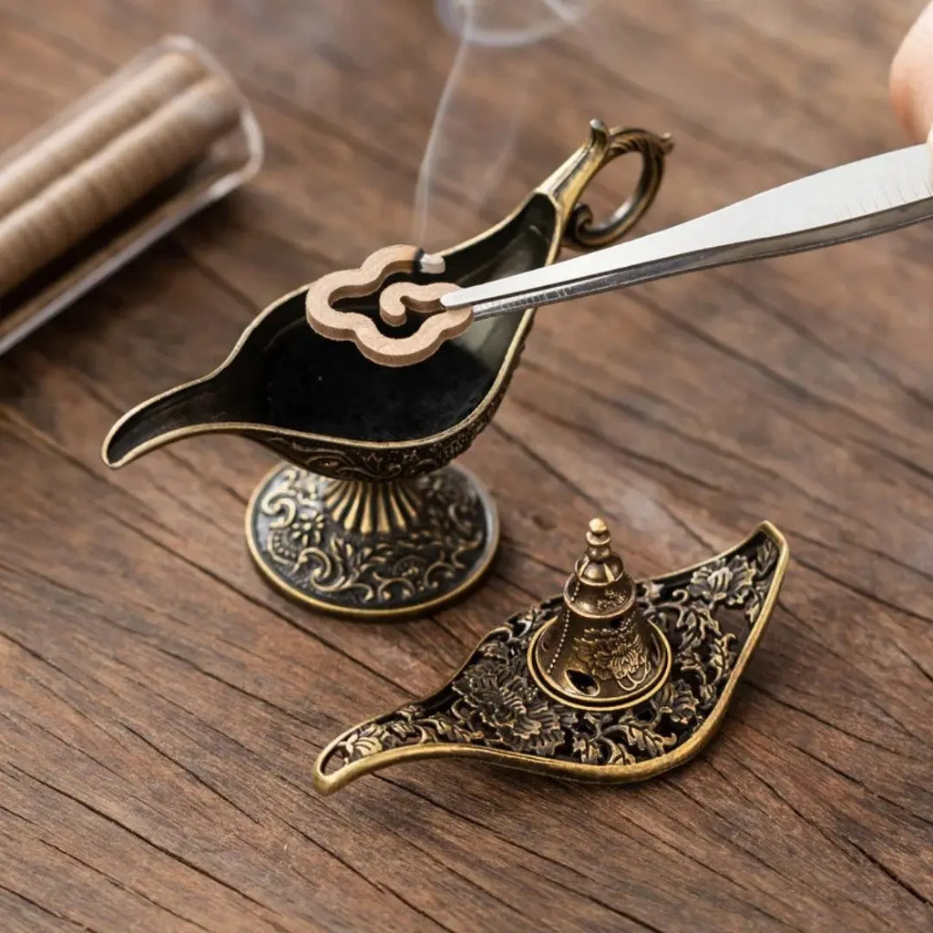 Vintage Genie Lamp Incense Burner with 42 Sandalwood Chips