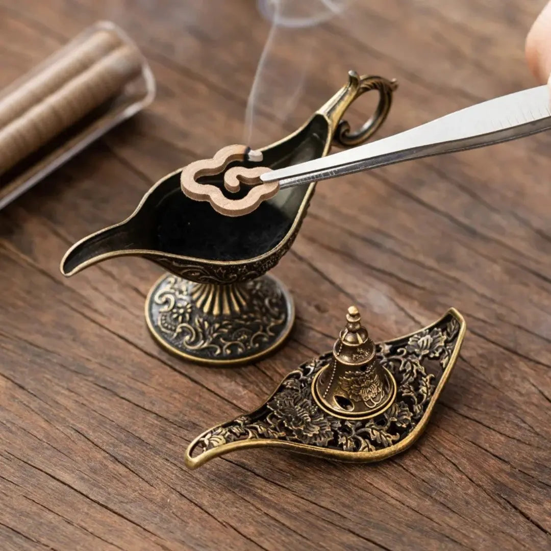 Vintage Genie Lamp Incense Burner with 42 Sandalwood Chips